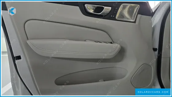 VOLVO XC60 B5 ULTRA DARK AIR SUS