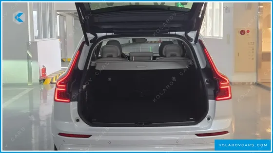VOLVO XC60 B5 ULTRA DARK AIR SUS
