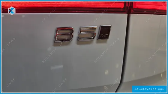 VOLVO XC60 B5 ULTRA DARK AIR SUS