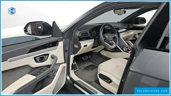LAMBORGHINI URUS 4.0 V8