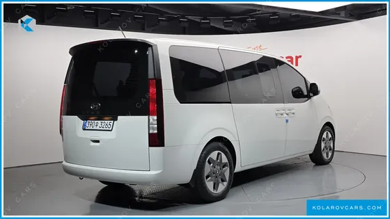 HYUNDAI STARIA TOURER 9-SEATER
