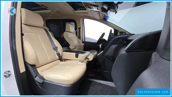 HYUNDAI STARIA TOURER 9-SEATER