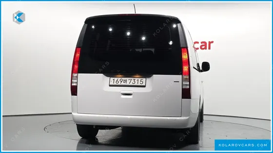 HYUNDAI STARIA 4WD TOURER 9-SEATER
