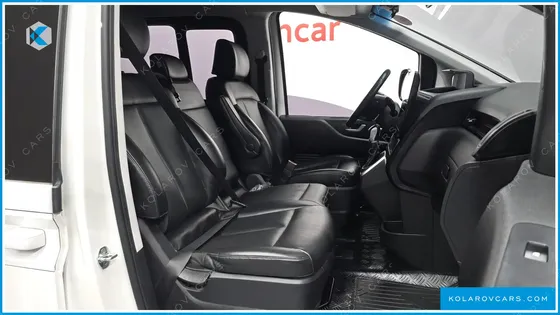 HYUNDAI STARIA 4WD TOURER 9-SEATER