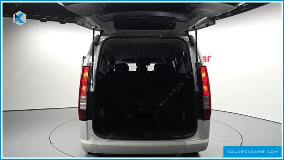 HYUNDAI STARIA 4WD TOURER 9-SEATER