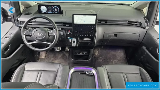 HYUNDAI STARIA 4WD LOUNGE 9-SEATER