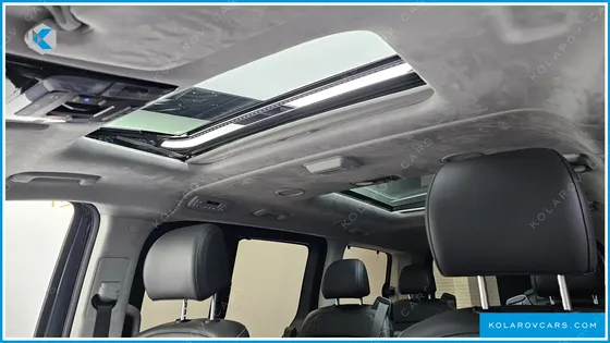 HYUNDAI STARIA 4WD LOUNGE 9-SEATER