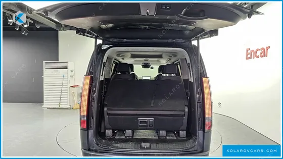 HYUNDAI STARIA 4WD LOUNGE 9-SEATER