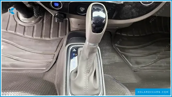 HYUNDAI PORTER II SUPER CABIN LPG