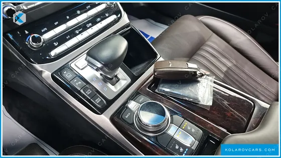 GENESIS EQ900 3.8 GDI AWD