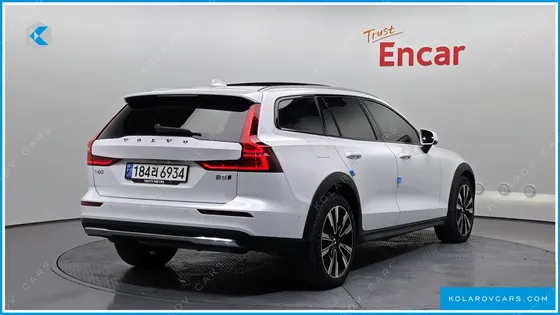 VOLVO V60 B5 ULTIMATE AWD