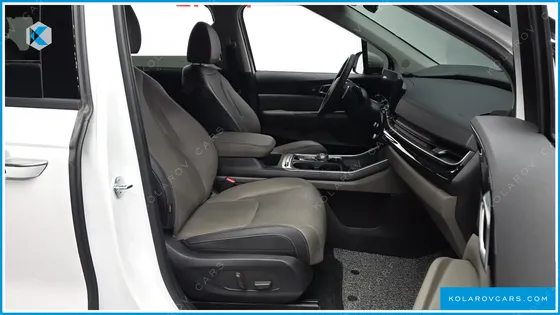 KIA CARNIVAL GASOLINE 7-SEATER SIGNATURE