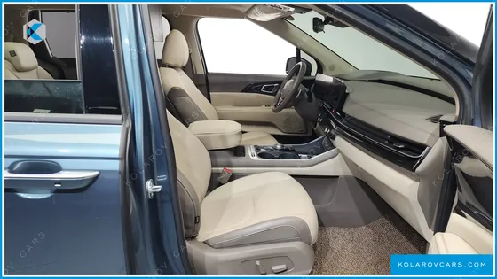 KIA CARNIVAL 9-SEATER SIGNATURE