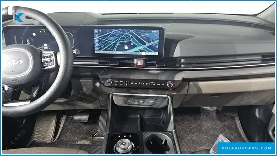 KIA CARNIVAL 9-SEATER NOBLESSE