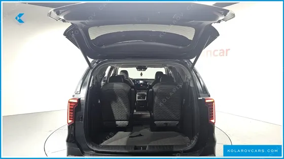KIA CARNIVAL 9-SEATER NOBLESSE