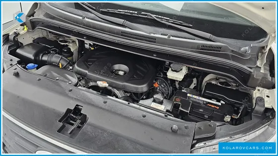 HYUNDAI STAREX VAN 3-SEATER
