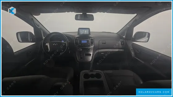 HYUNDAI STAREX VAN 3-SEATER