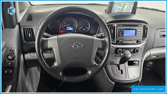 HYUNDAI STAREX VAN 3-SEATER