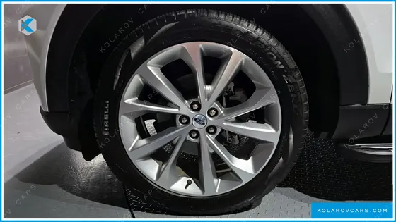 FORD EXPLORER 3.0 PLATINUM 4WD