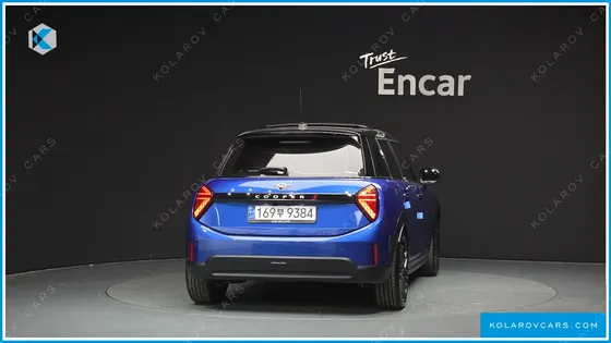 MINI COOPER 5 DOOR FAVOURED