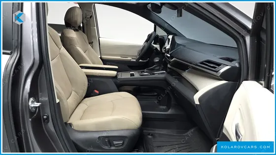 TOYOTA SIENNA 2.5 HYBRID AWD