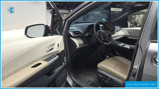 TOYOTA SIENNA 2.5 HYBRID AWD
