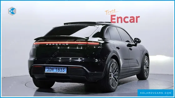PORSCHE MACAN BASE 4