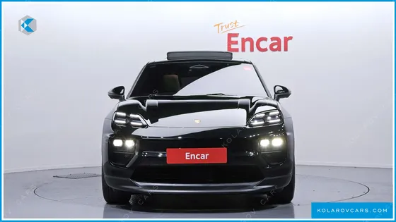 PORSCHE MACAN BASE 4