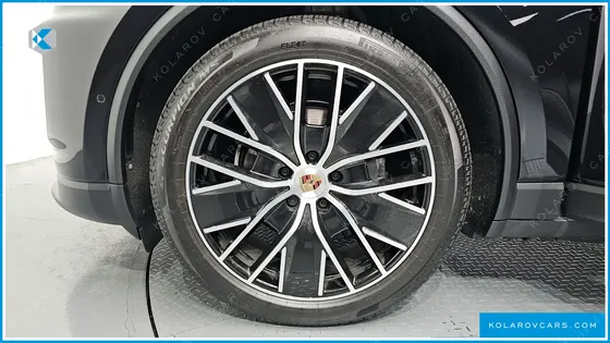 PORSCHE MACAN BASE 4