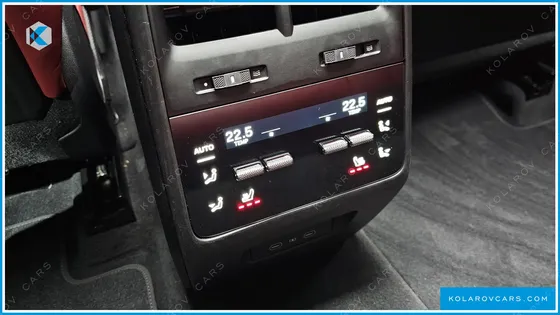 PORSCHE MACAN BASE 4