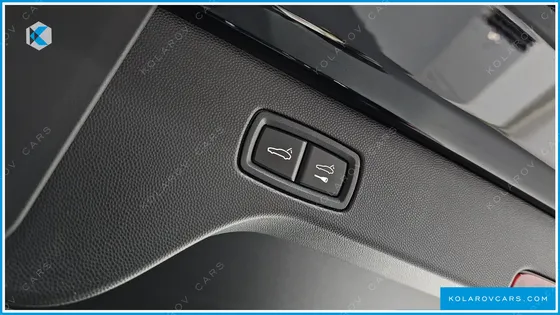 PORSCHE MACAN BASE 4