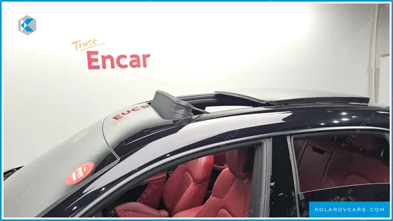 PORSCHE MACAN BASE 4