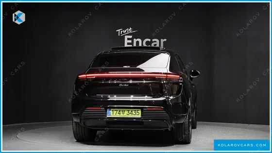 PORSCHE MACAN TURBO