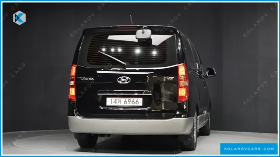 HYUNDAI STAREX URBAN 9-SEATER