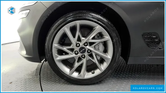 GENESIS G70 GASOLINE 2.5T 4WD