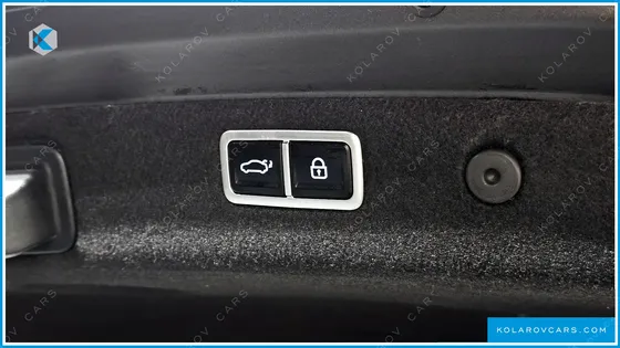 GENESIS G70 GASOLINE 2.5T 4WD