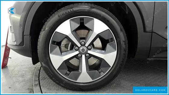 VOLVO XC40 B4 ULTIMATE BRIGHT