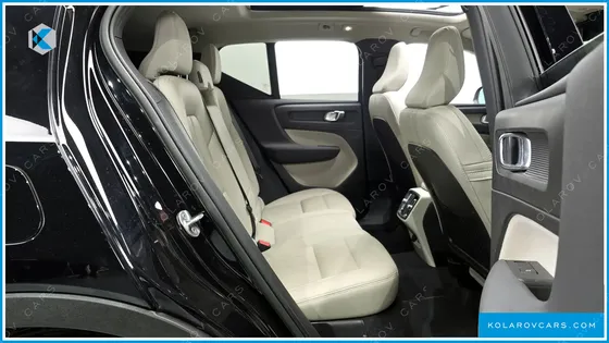 VOLVO XC40 B4 ULTIMATE BRIGHT