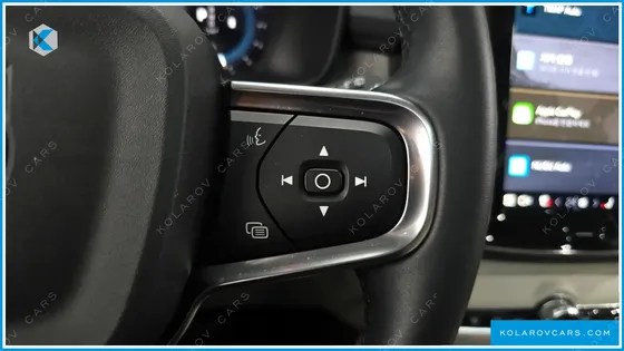 VOLVO XC40 B4 ULTIMATE BRIGHT