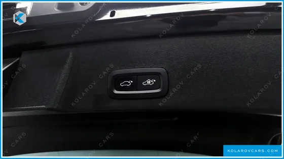 VOLVO XC40 B4 ULTIMATE BRIGHT