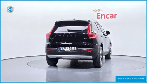 VOLVO XC40 B4 ULTIMATE BRIGHT