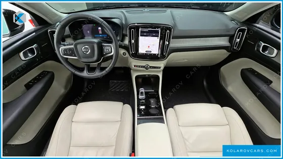 VOLVO XC40 B4 ULTIMATE BRIGHT