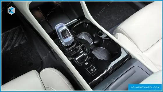 VOLVO XC40 B4 ULTIMATE BRIGHT