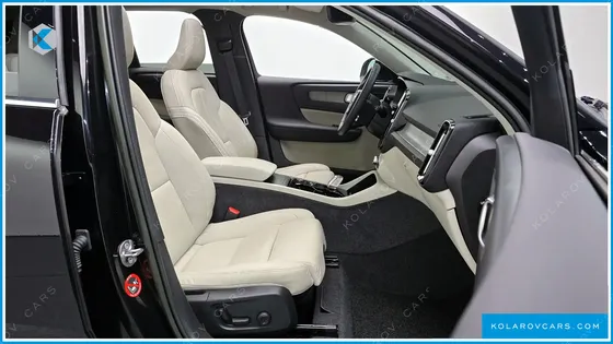 VOLVO XC40 B4 ULTIMATE BRIGHT