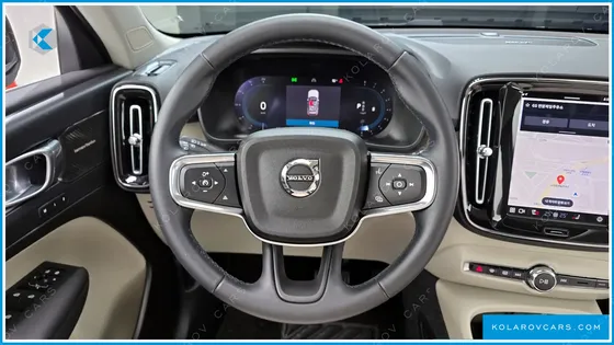 VOLVO XC40 B4 ULTIMATE BRIGHT