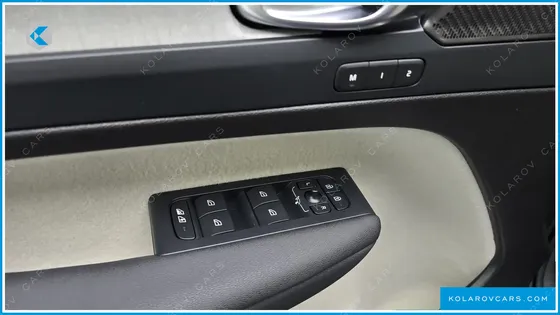 VOLVO XC40 B4 ULTIMATE BRIGHT