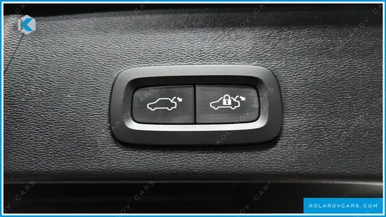 VOLVO XC40 B4 ULTIMATE BRIGHT