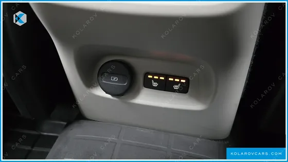 VOLVO XC40 B4 ULTRA BRIGHT