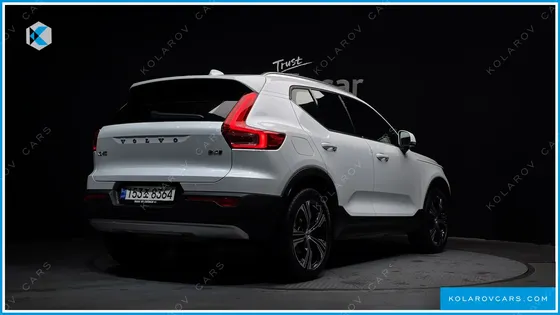 VOLVO XC40 B4 INSCRIPTION