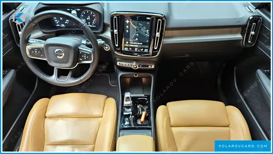 VOLVO XC40 B4 INSCRIPTION